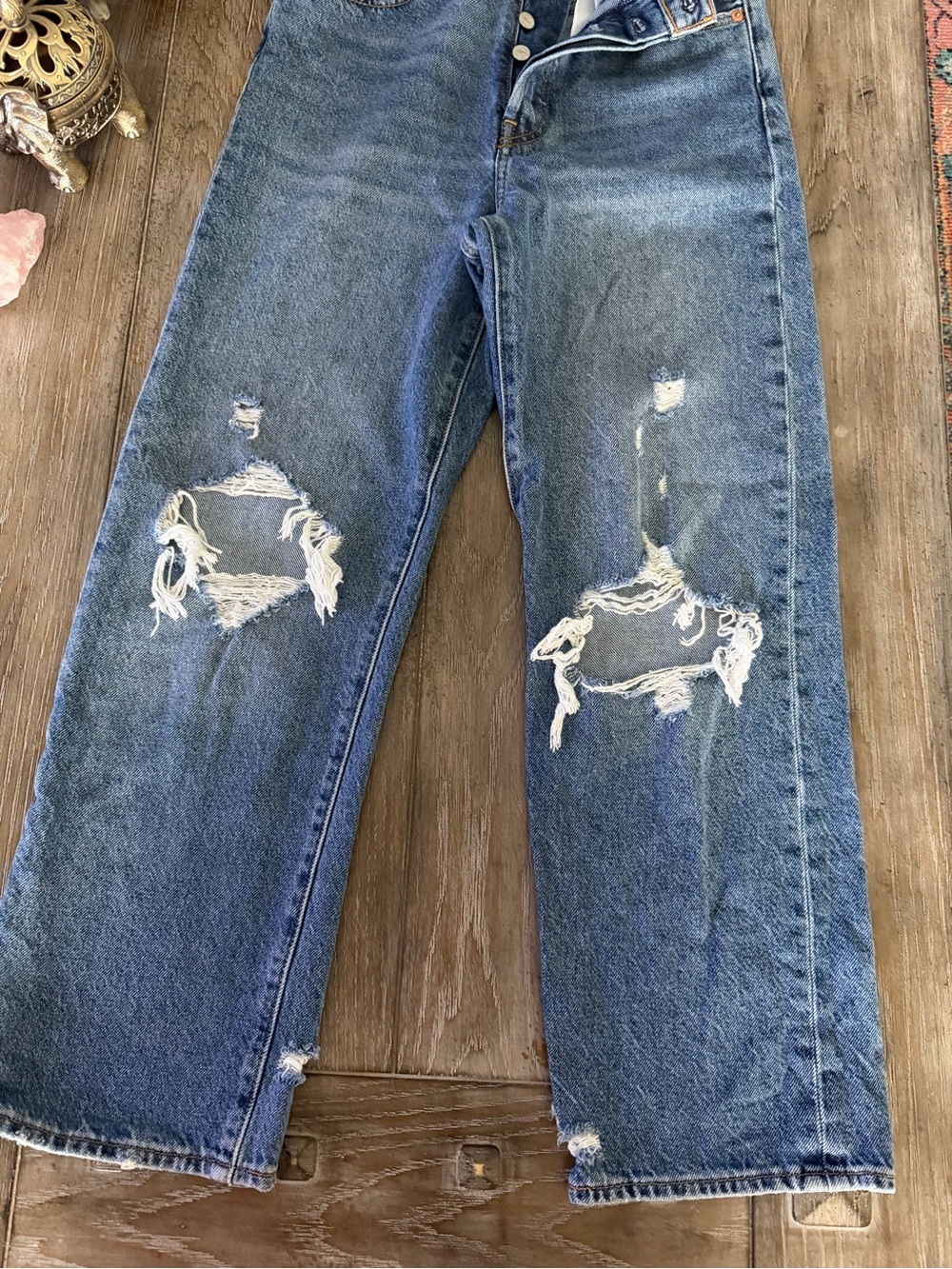 Levi’s Ribcage Distressed Ankle Blue Denim Jeans - Classic Look - Picture 3 of 9